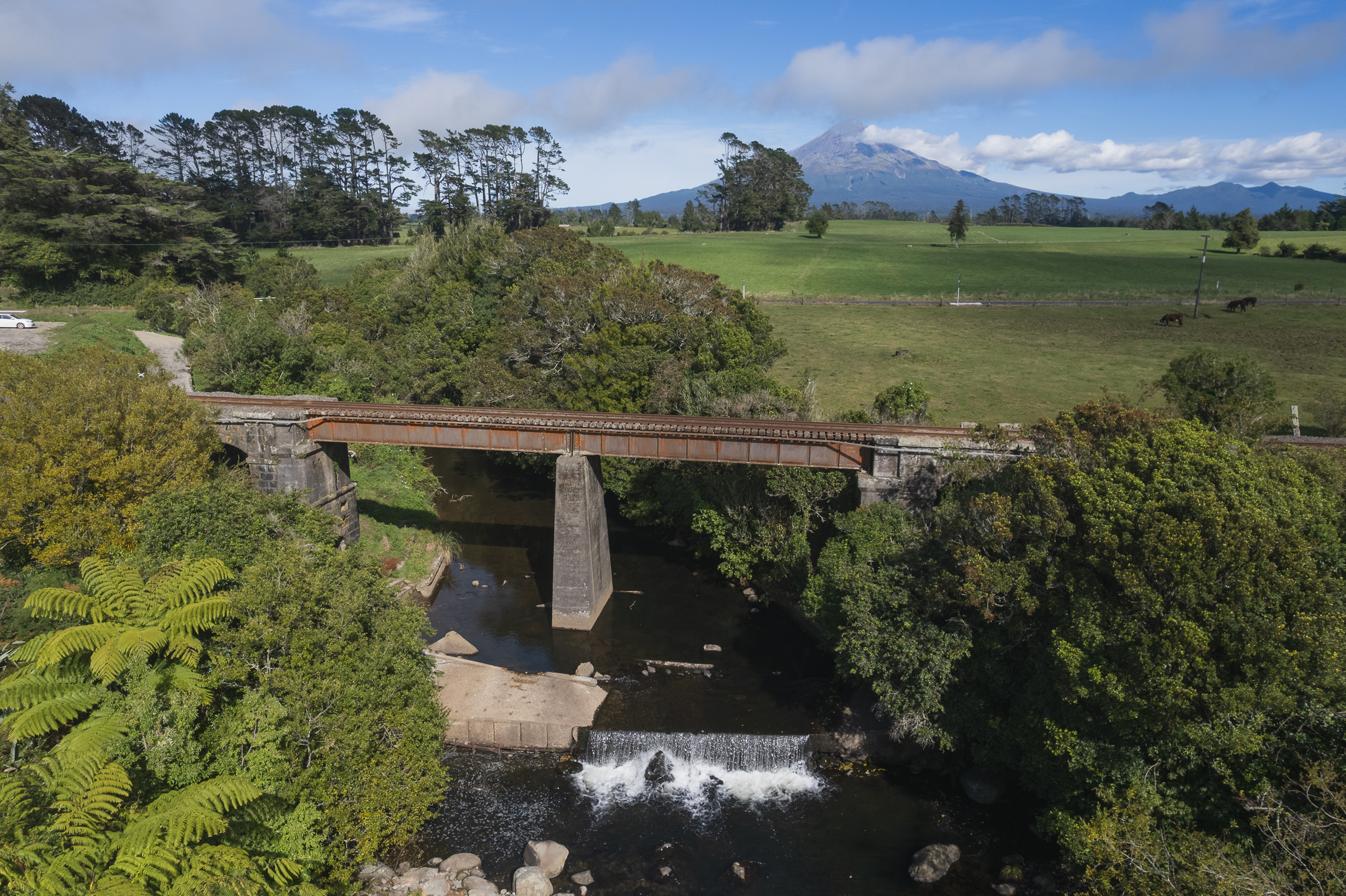 Installation of fish pass ramp structures over weirs in the Manganui River and Waipuku Streams, Tarankaki