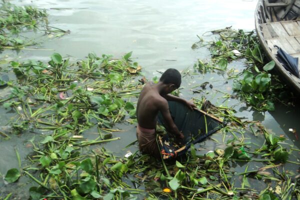 Child fishing © Md. Muzammel Hossain